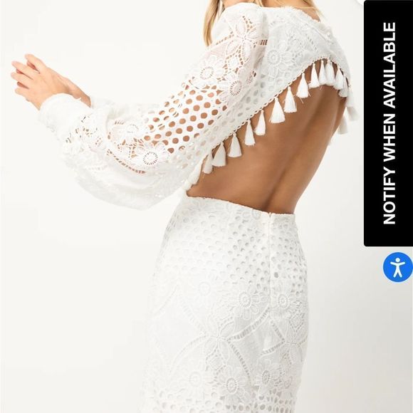 Elliatt White Lace Midi Dress size M - Picture 2 of 3